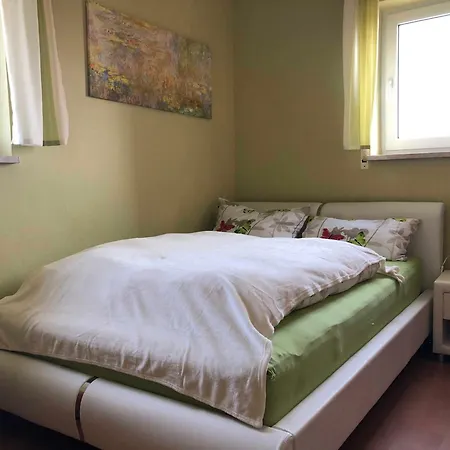 Fischer Reif Apartment