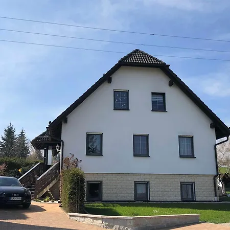 Fischer Reif Apartment *